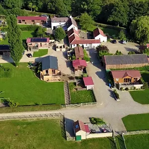 https://barker-stakes-farm.yorkshirehotels.net